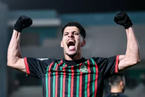 الجيش الملكي يحقق فوزه الأول في البطولة الاحترافية على وداد تمارة