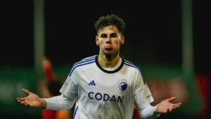 أمين شياخة يرد على انتقادات أدائه مع المنتخب الجزائري