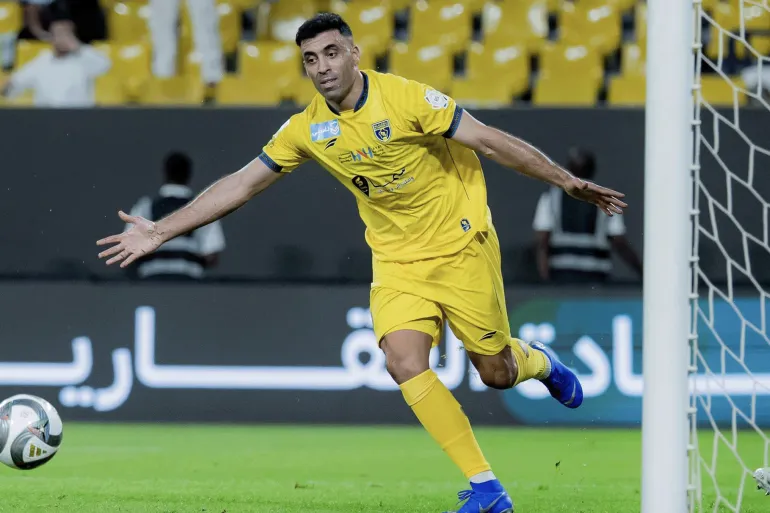 عبد الرزاق حمد الله يعلن تضامنه الكامل مع السعودية وشعبها