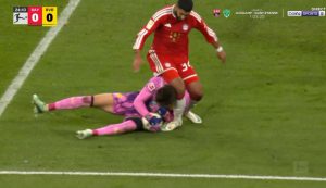إصابة إسماعيل صيباري تضطره لمغادرة مواجهة بايرن ميونخ ودورتموند مبكرًا