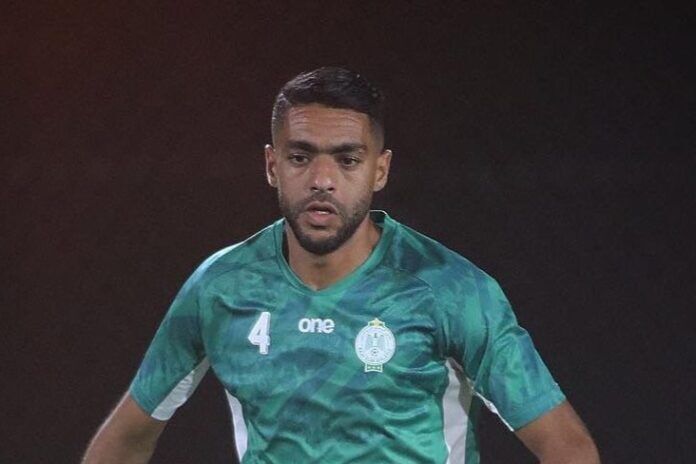 الرجاء الرياضي ينهي الخلاف المالي مع مدافعه إسماعيل مقدم