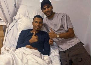 طبيب المنتخب المغربي يشارك في إجراء جراحة ناجحة للاعب عز الدين أوناحي