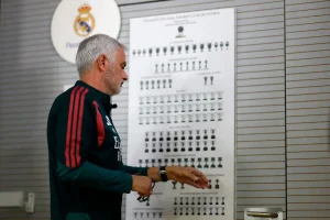 مورينيو يعلن تشكيلة ريال مدريد الرسمية لمواجهة برشلونة في الكلاسيكو