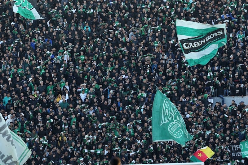 جماهير الرجاء الرياضي تحتج على أداء الفريق رغم التأهل قارياً