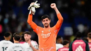 ريال مدريد يعلن غياب الحارس كورتوا عن مواجهة الكلاسيكو ضد برشلونة