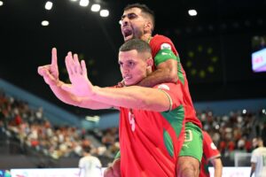 الكاف يشيد بالأداء القوي للمنتخب المغربي في افتتاح كأس إفريقيا