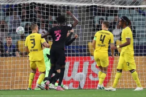غيراسي يقود بوروسيا دورتموند لفوز ثمين على صباح باكو الأذربيجاني