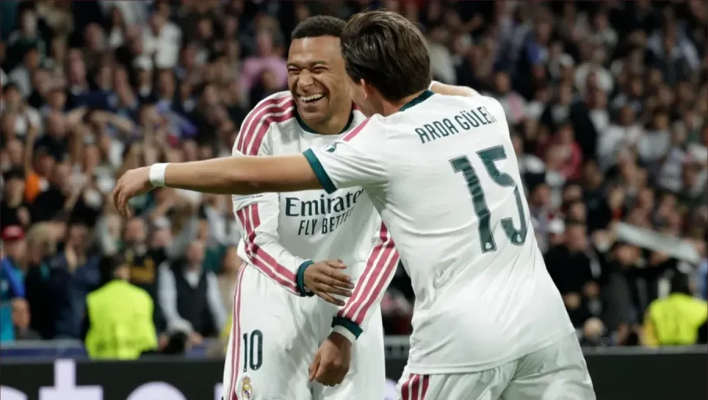 ريال مدريد يهزم لايبزيغ برباعية ويستعد لمواجهة برشلونة