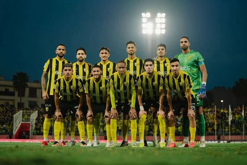 بعثة المغرب الفاسي تصل أبيدجان لمواجهة أسيك ميموزا في دوري الأبطال